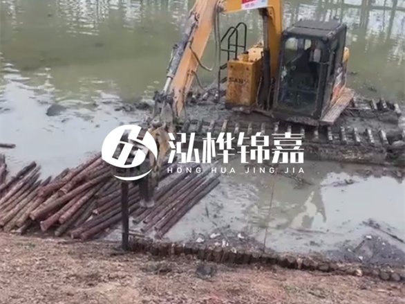 怎么選擇靠譜的松木樁施工隊 - 水上打松木樁聯(lián)系電話多少？