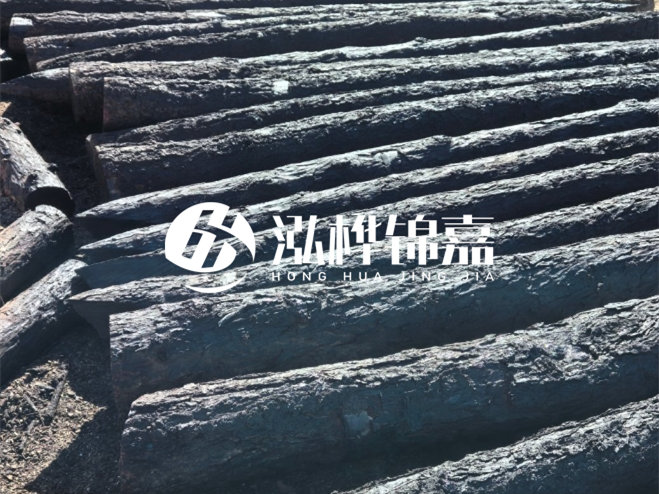 經(jīng)過防腐處理的松木樁價格貴多少？炭化處理的松木樁貴多少？