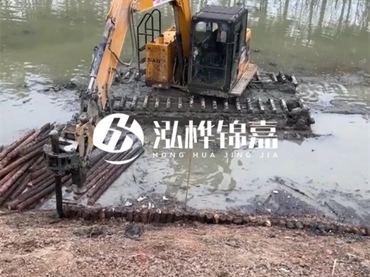 河道木材松木樁怎么選？河道工程用什么規(guī)格松木樁？