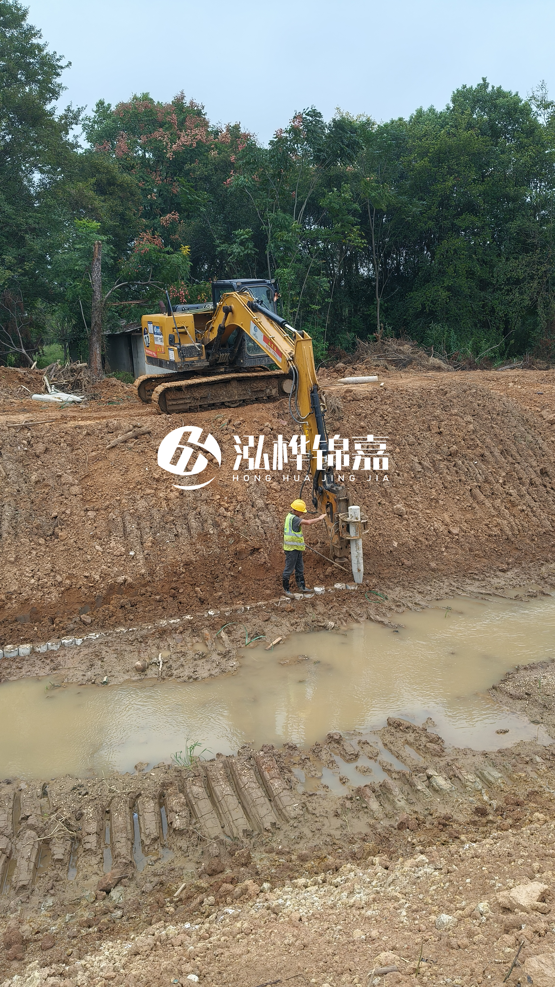 水泥仿木樁施工隊(duì)泓樺錦嘉 - 打樁機(jī)可以打多少米的樁？